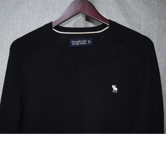 Abercrombie & Fitch Soft AF Black V Neck Sweater XL - Picture 2 of 3